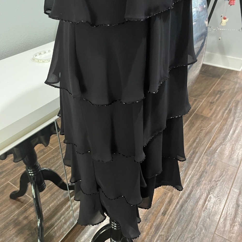 Patra Tiered little black dress - Picture 2 of 13
